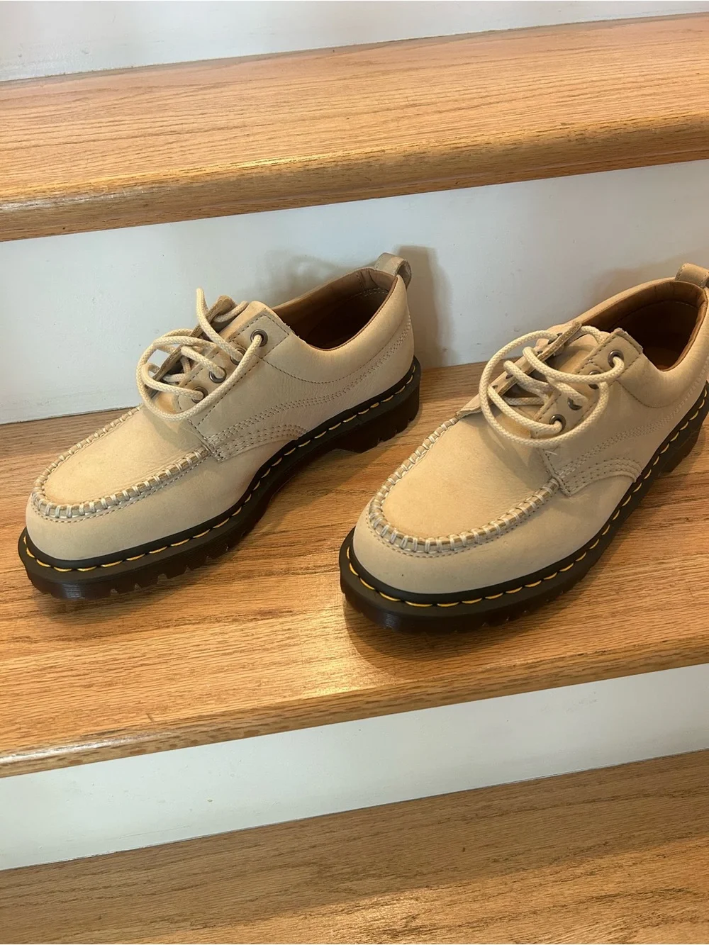 Dr Martin Beige Casual Lace-Up Men’s Shoes